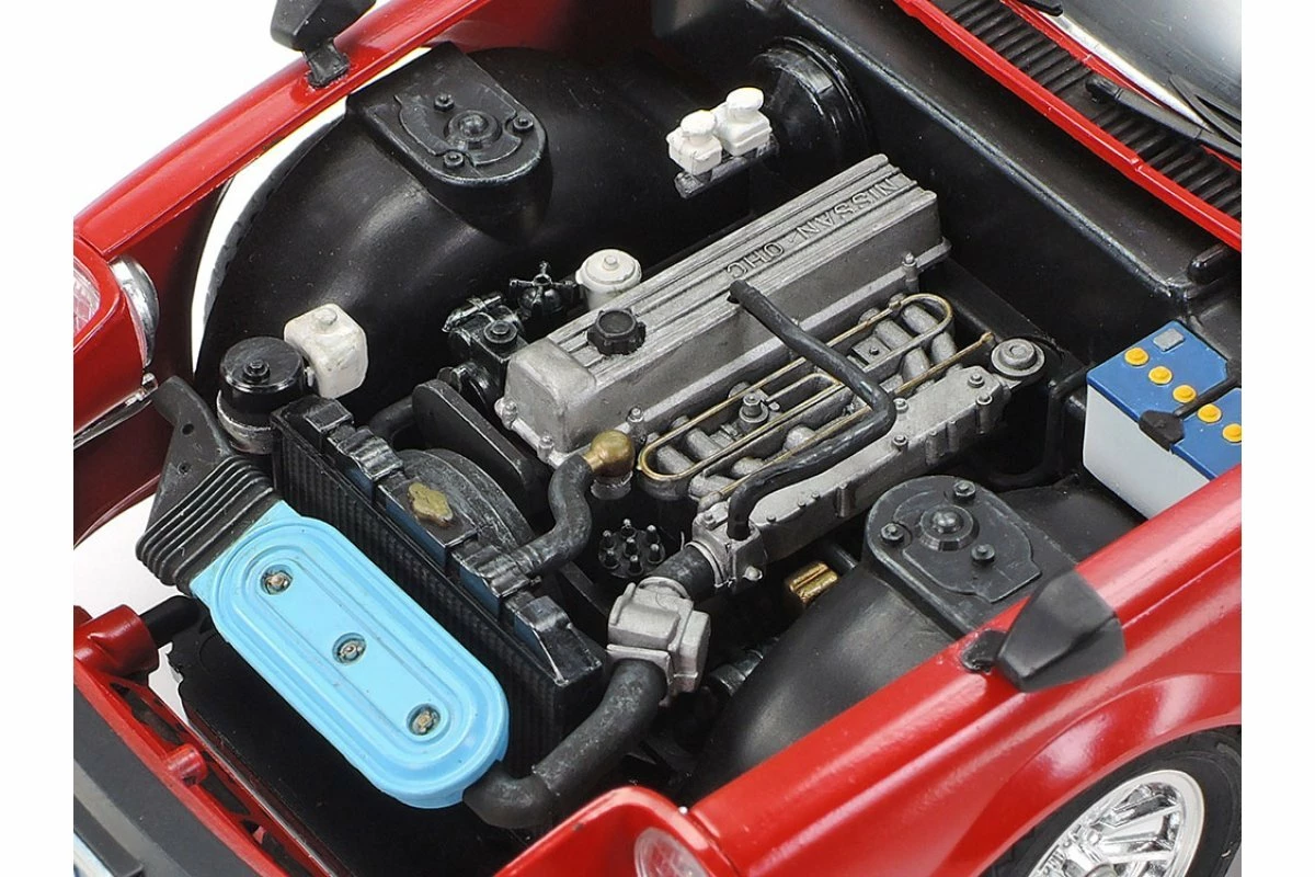 24015 | Tamiya 1/24 Nissan Fairlady 280Z With T-Bar Roof Scaled Plastic Model Kit - Image 4