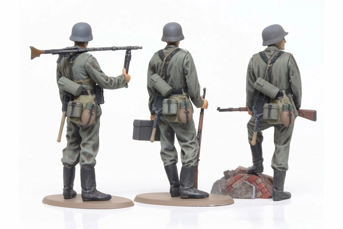 32602 | Tamiya 1/48 Military Miniature Series WWII German Infantry Scaled Plastic Model Kit - Image 4