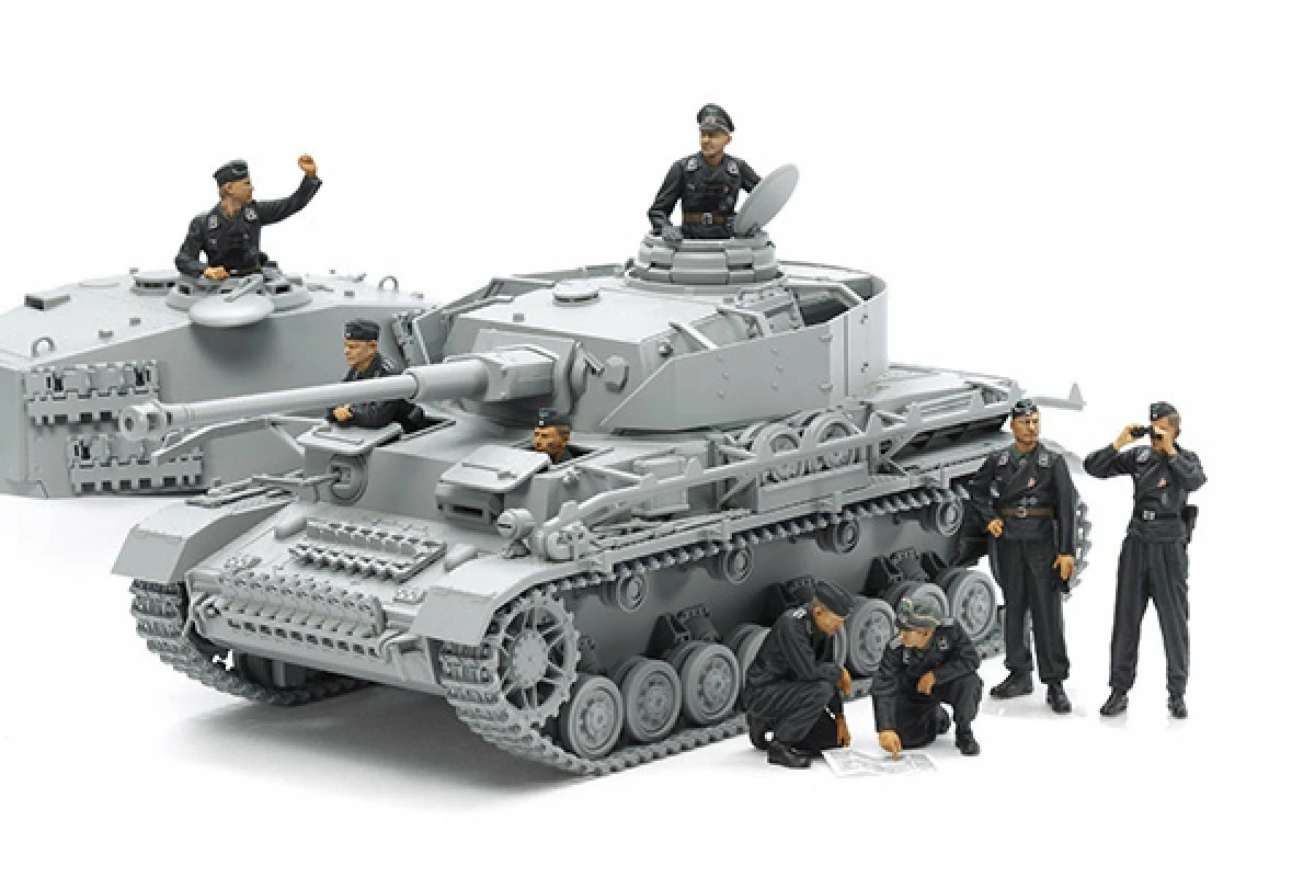 35354 | Tamiya 1/35 Wehrmacht Tank Crew Set Scaled Plastic Model Kit - Image 2