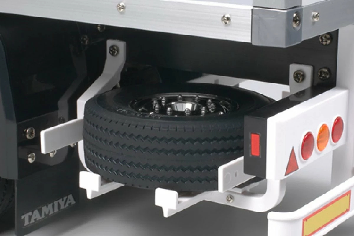 56319 | Tamiya 1/14 3-Axle Reefer Freezer Semi Tanker Trailer - Image 5