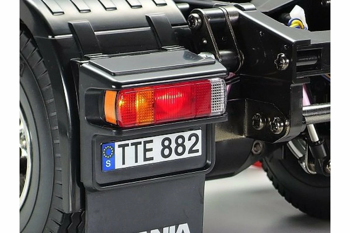 56364 | Tamiya 1/14 Scania R470 Highline Scaled Tractor Truck Kit - Silver Edition - Image 19