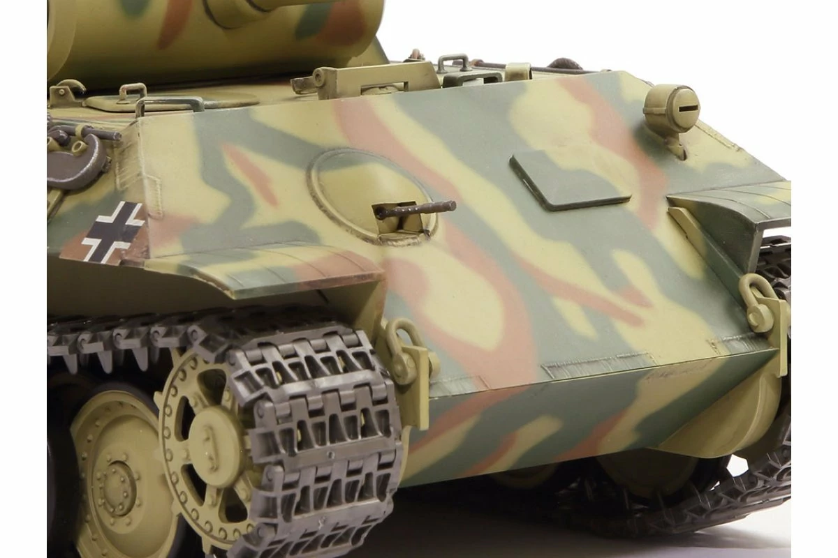 56605 | Tamiya 1/25 German Panther Ausf.A Scaled RC Tank Kit W/ Controller - Image 5